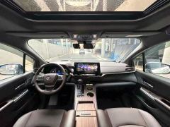 Toyota Gravia Dual-Engine 2.5L 2WD Premier Plus Edition - ფოტო 8