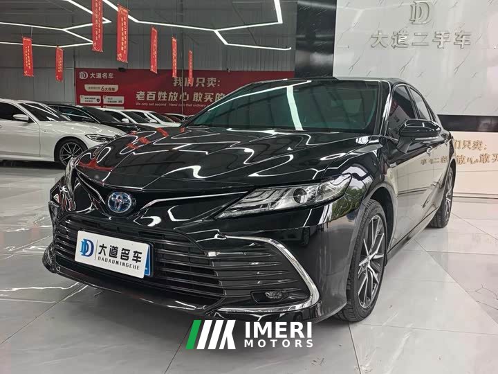 Toyota Camry Hybrid Luxury