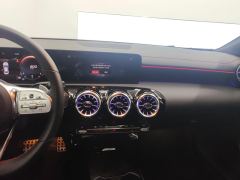 Mercedes-Benz CLA( imported ) CLA (Imported) Facelift CLA 200 - ფოტო 17