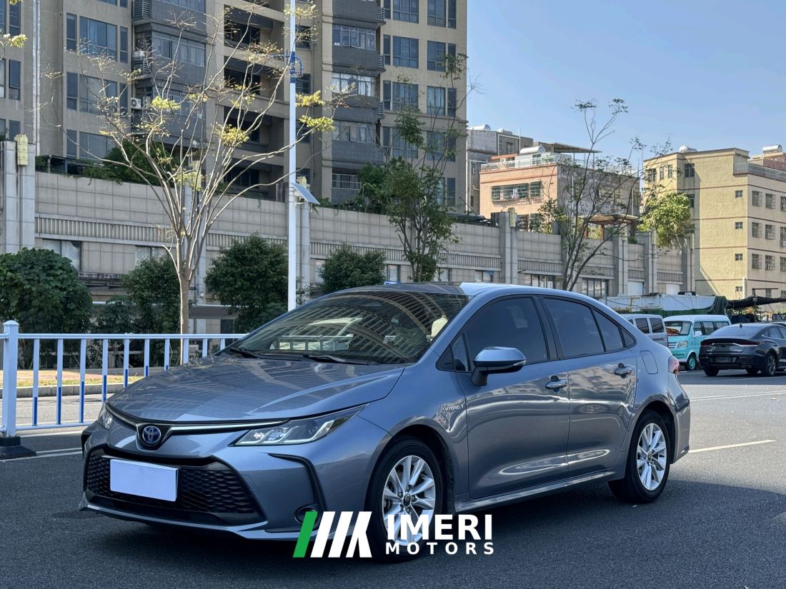 Toyota Corolla Dual-Engine 1.8L Elite Edition - ავტომობილი ჩინეთიდან