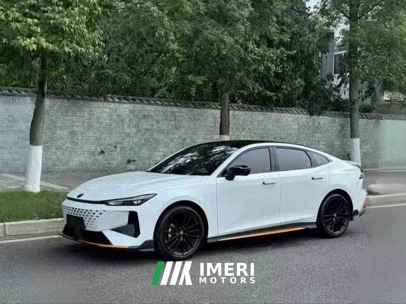 Changan UNI-V 1.5T Premium Sport - автомобиль из Китая