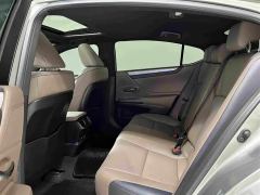 Lexus ES 200 Premium Edition - ფოტო 11