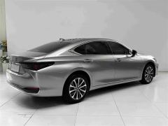 Lexus ES 200 Premium Edition - ფოტო 16
