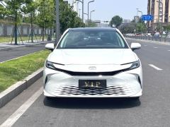 Toyota Camry Dual-Engine 2.0HE Elite Edition - photo 2