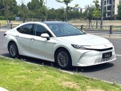 Toyota Camry Dual-Engine 2.0HE Elite Edition - photo 3