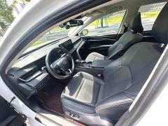 Toyota Camry Dual-Engine 2.0HE Elite Edition - photo 4
