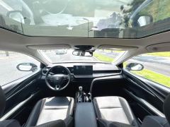 Toyota Camry Dual-Engine 2.0HE Elite Edition - photo 5
