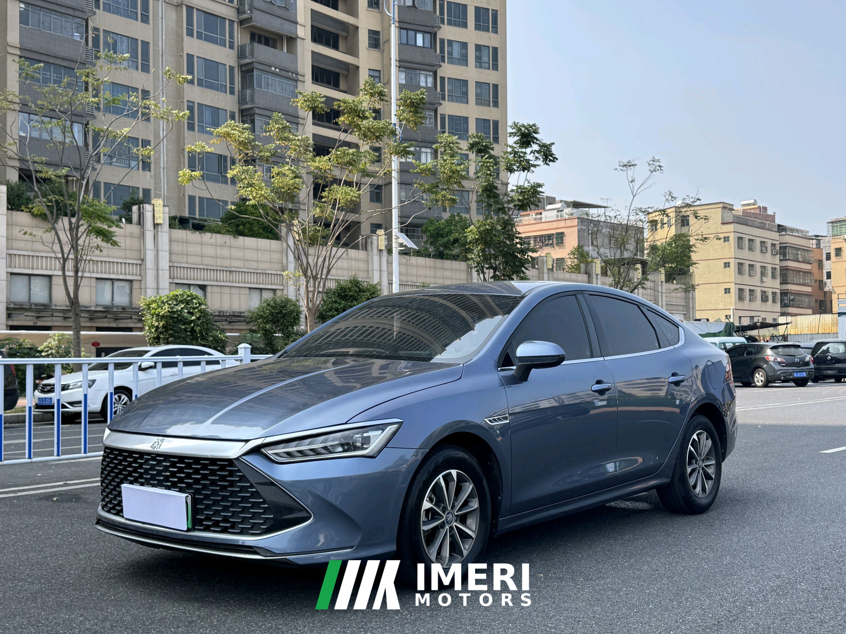 BYD Qin PLUS DM-i Honor Edition 1.5L 55km Leading Edition