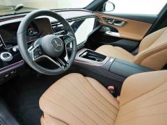 Mercedes-Benz E Class E-Class E 300 L Luxury - фото 4