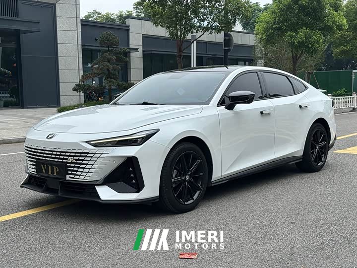 Changan UNI-V 1.5T premium