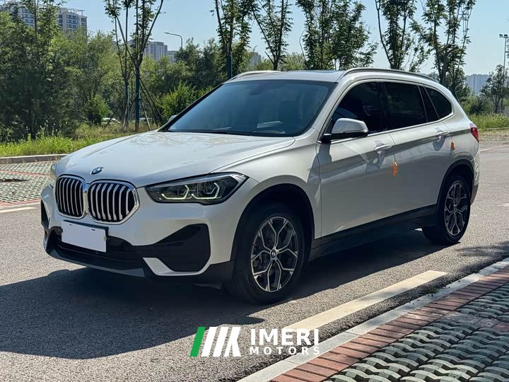 BMW X1 sDrive25Li Leading