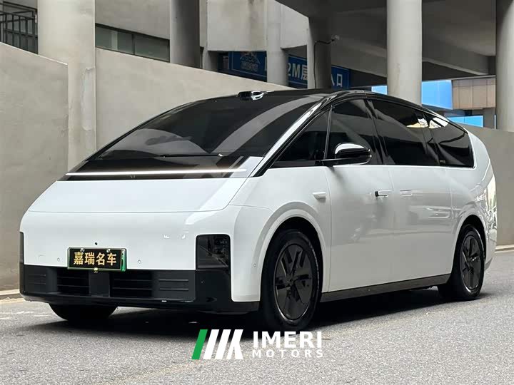 Li Auto Ideal MEGA Home Family Special Edition