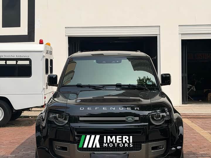 Land Rover Defender 110 3.0T P400 X-DYNAMIC HSE