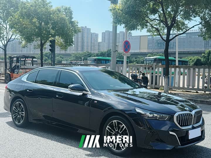 BMW 5 Series 2025 530Li Leading M Sports Package
