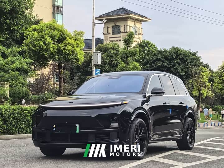 Li Auto Ideal L8 Pro