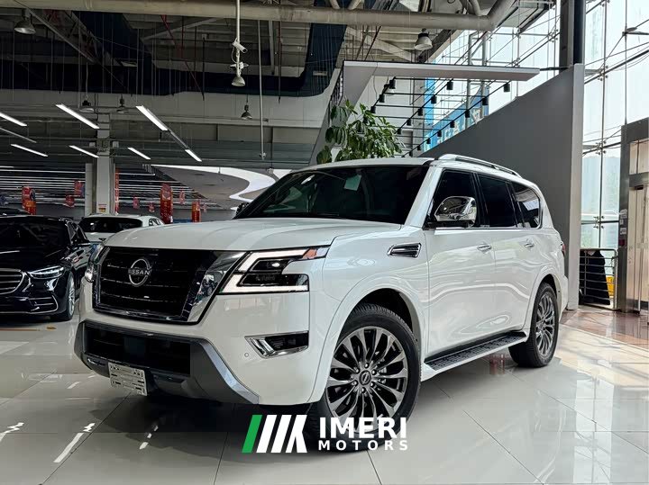 Nissan Pathfinder ARMADA 5.6L Invincible Fleet Platinum Edition