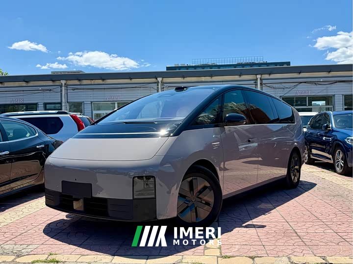 Li Auto Ideal MEGA Home Family Special Edition