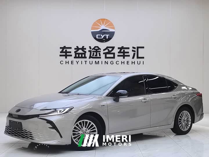 Toyota Camry Dual Engine 2.0HE Elite Edition