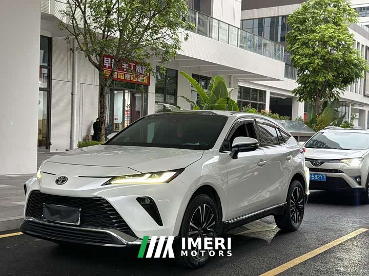 Toyota Veza 2.0L CVT FWD Luxury Edition