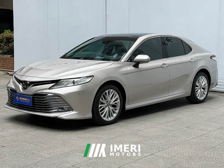Toyota Camry 2.5G Luxury China VI