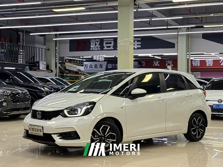 Lynk & Co LIFE 2021 1.5L CVT SPORT Heartbeat Edition