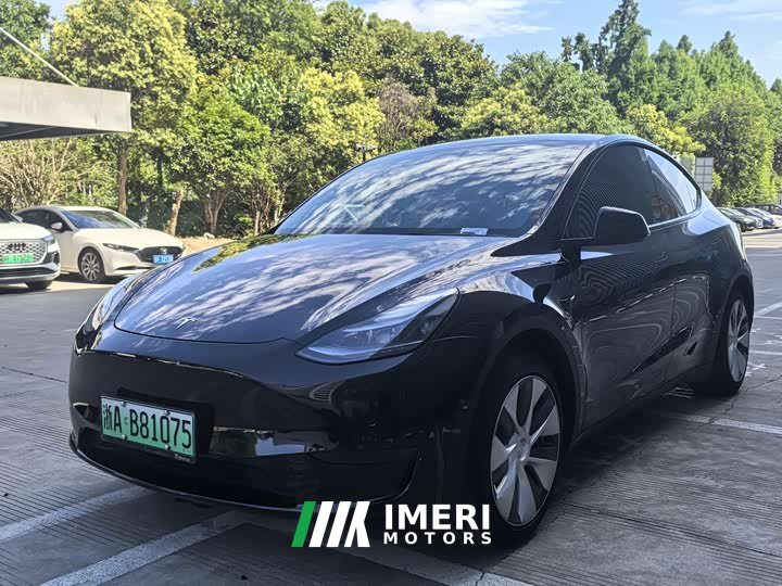 Tesla Model Y Facelift Rear-Wheel Drive