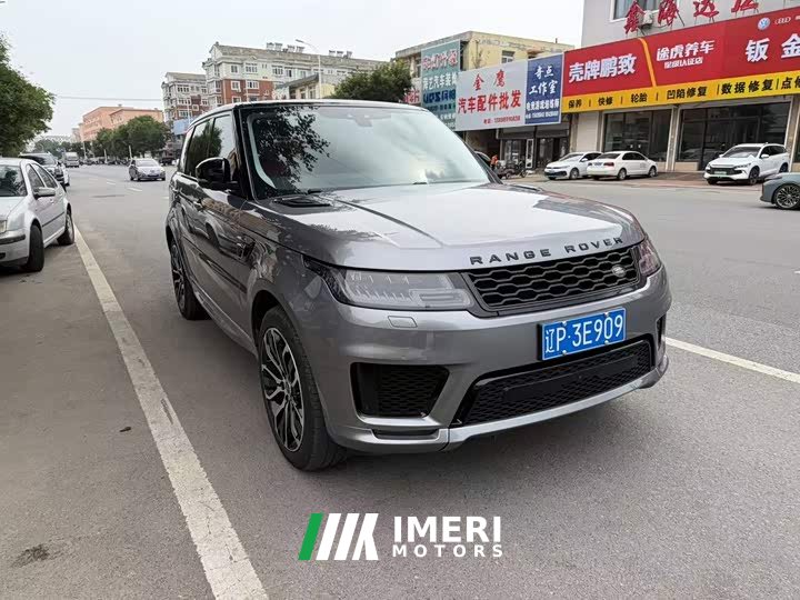 Land Rover Range Rover Sport 3.0 L6 Black Edition