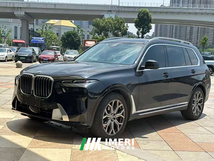 BMW X7 2023 xDrive40i Luxury Package