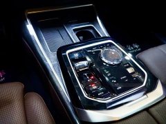 BMW 7 Series 2023 740Li Luxury M Sport Package - ფოტო 17