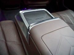 BMW 7 Series 2023 740Li Luxury M Sport Package - ფოტო 18