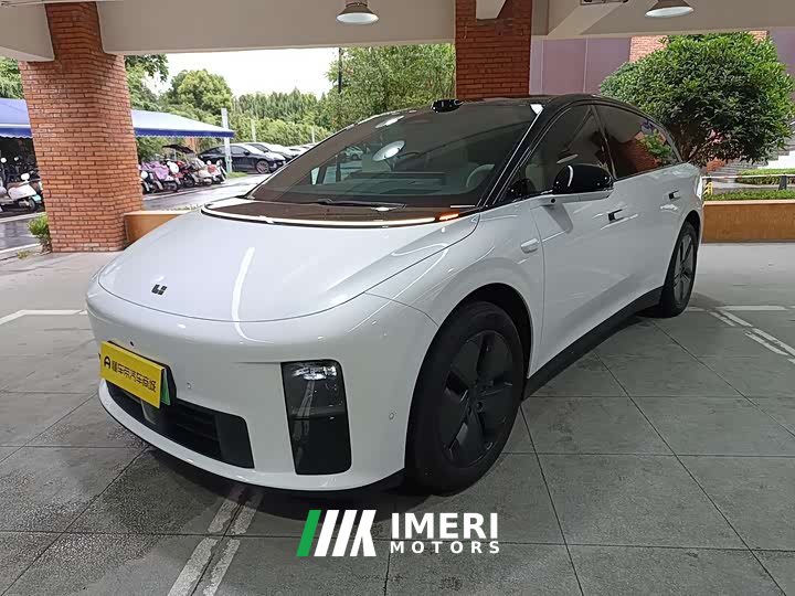 Li Auto Ideal i6 2025 two-wheel drive standard version