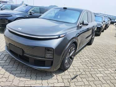 Li Auto Ideal L8 Max smart refresh version