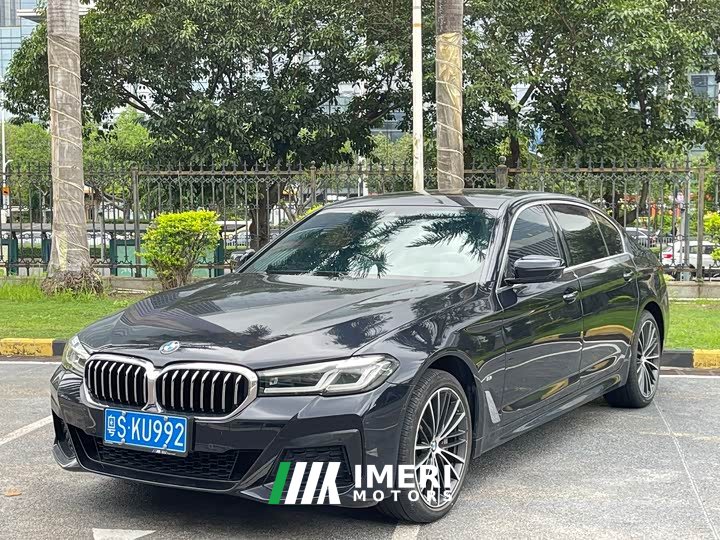 BMW 5 Series 530Li leading M sports package