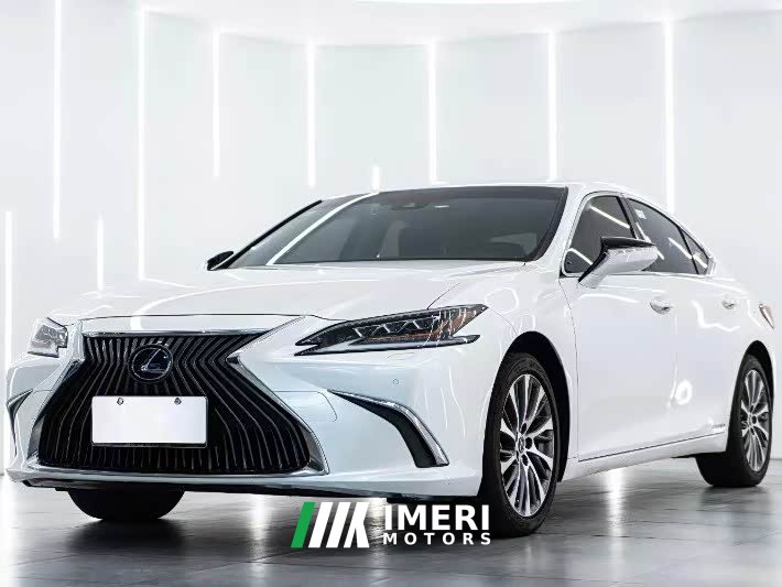 Lexus ES 300h Premium Edition