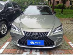 Lexus ES 300h Excellence Edition - ფოტო 3