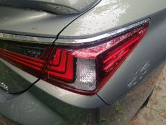 Lexus ES 300h Excellence Edition - ფოტო 5