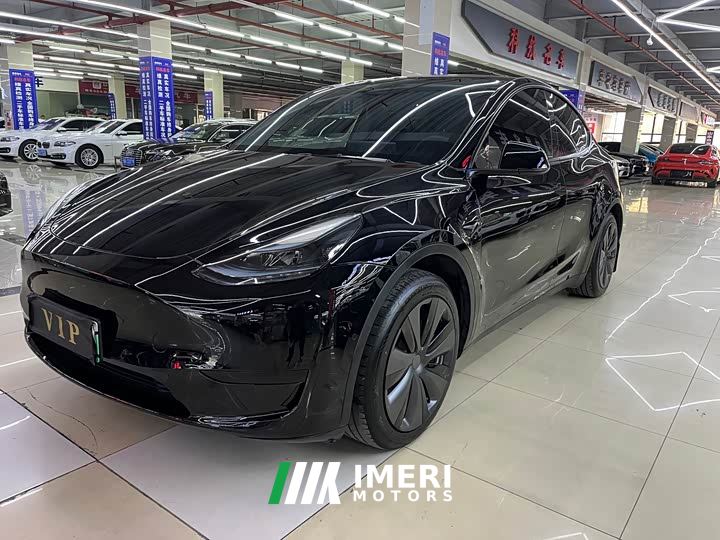 Tesla Model Y Facelift Rear-Wheel Drive