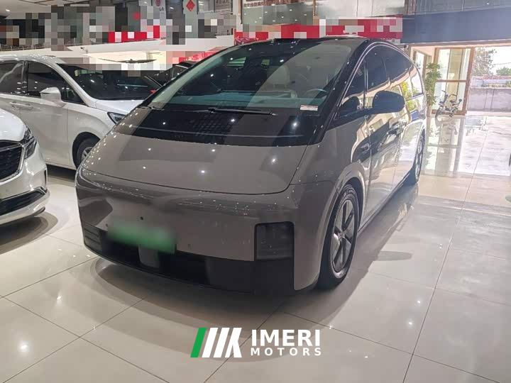 Li Auto Li Xiang MEGA Ultra