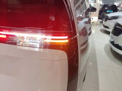 Li Auto Li Xiang MEGA Ultra - ფოტო 7