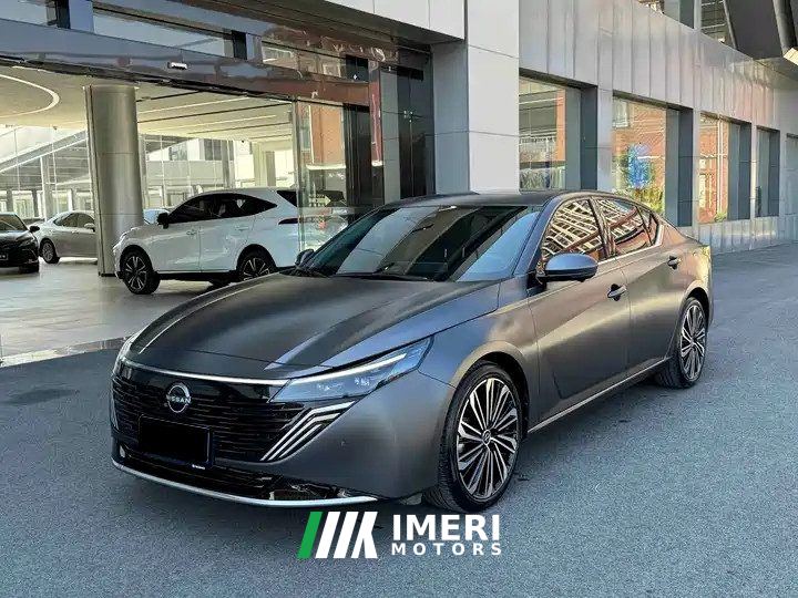 Nissan Teana HarmonyOS Cabin 2.0T Flagship Edition - автомобиль из Китая