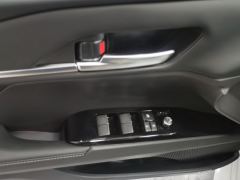 Toyota Camry Dual-Engine 2.0HG Prestige Edition - фото 13