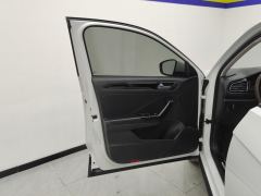 Volkswagen T-Roc Songhunting for the masses 280TSI DCT 2WD Comfortable and intelligent version - ფოტო 12