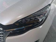 Buick GL8 ES Land Executive Luxury Enjoyable Edition - ფოტო 17