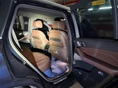 BMW X5 xDrive 40Li M Sport Package - ფოტო 9