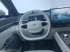 Dongfeng Yipai 008 EREV 210Max 6-seater - фото 18