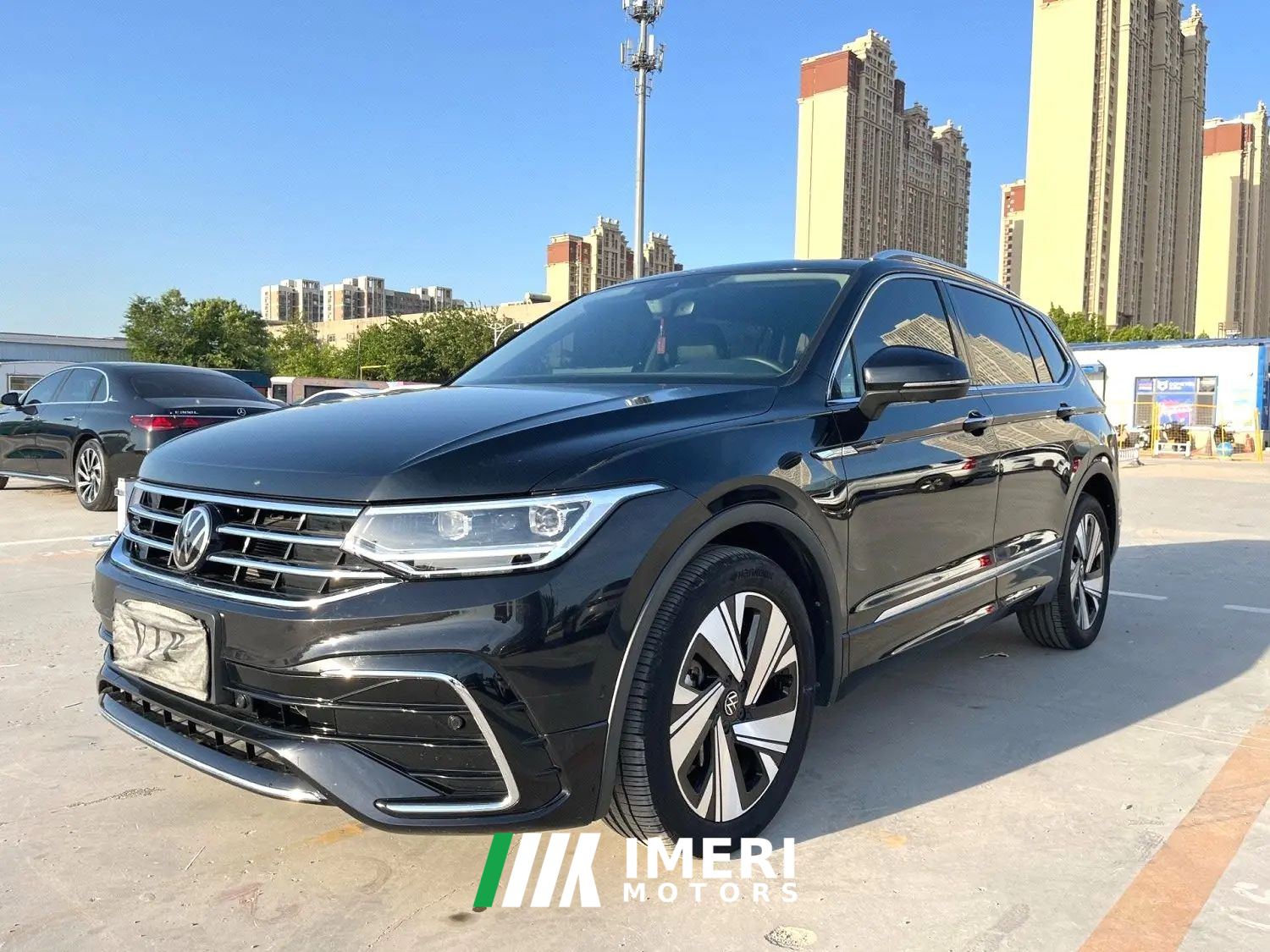 Volkswagen Tiguan L Facelift 330TSI 2WD R-Line Beyond Luxury Edition 5-seater