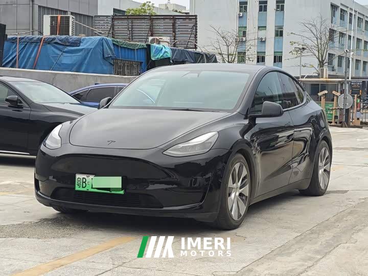 Tesla Model Y Rear-Wheel Drive