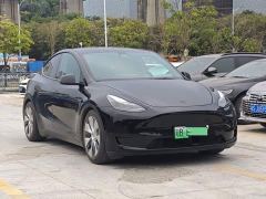 Tesla Model Y Rear-Wheel Drive - ფოტო 3