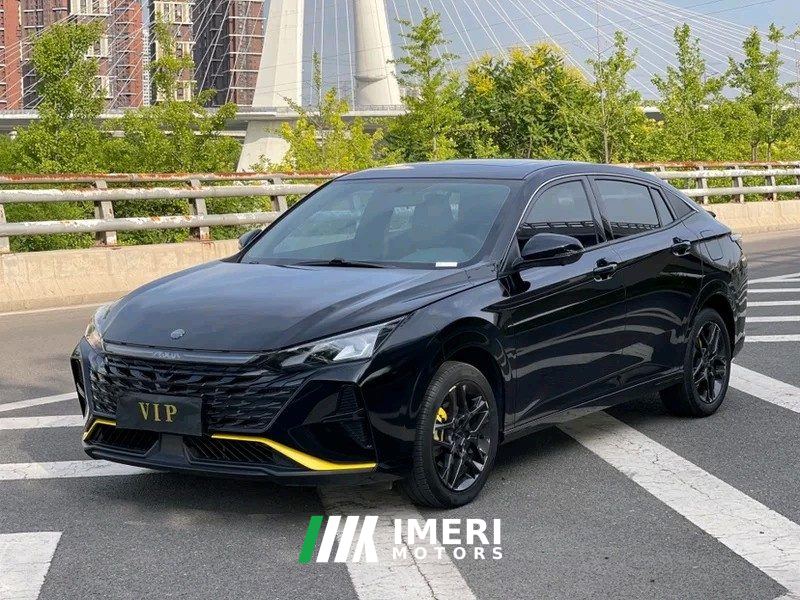 Dongfeng Fengshen Yixuan Mach Edition 1.5L Dual Clutch Chasing Wind Edition