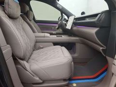 NIO ES8 Six-Seat Executive Signature Edition - photo 11